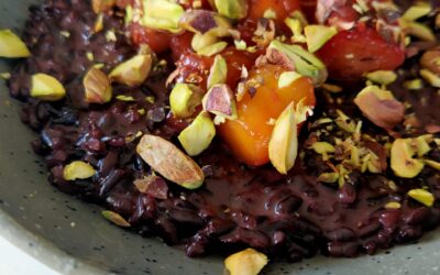 Sticky Black Rice with Mango and Pistashios